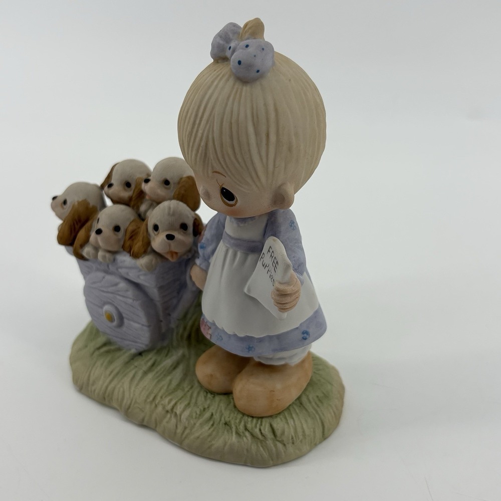 RARE 1977 Precious Moments "God Loveth a Cheerful Giver" Free Puppies Figurine - Picture 6 of 15